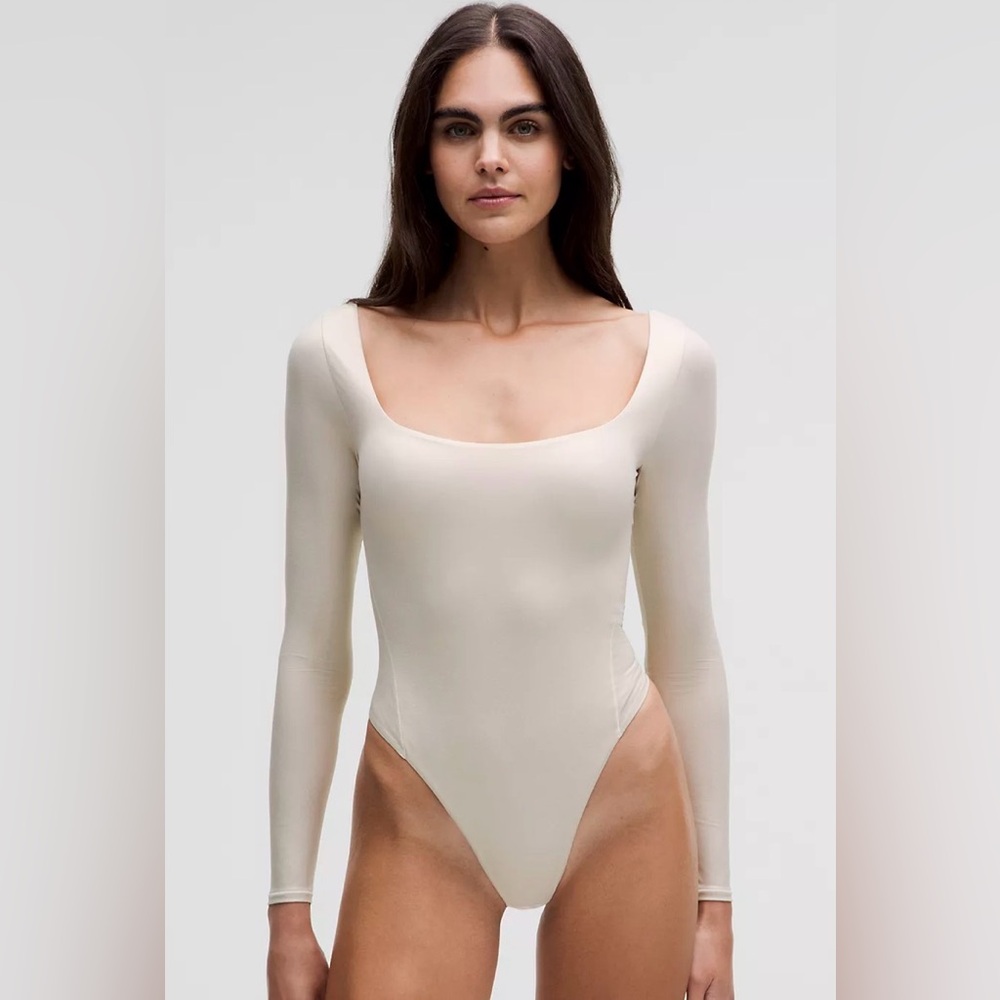 Wundermost Ultra-Soft Nulu Square-Neck Long-Sleeve Bodysuit
Shine Size S